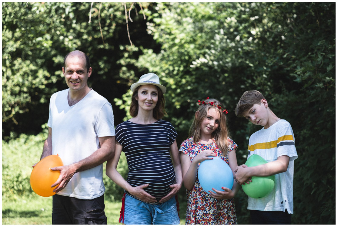 12 – photo de famille avec ballons