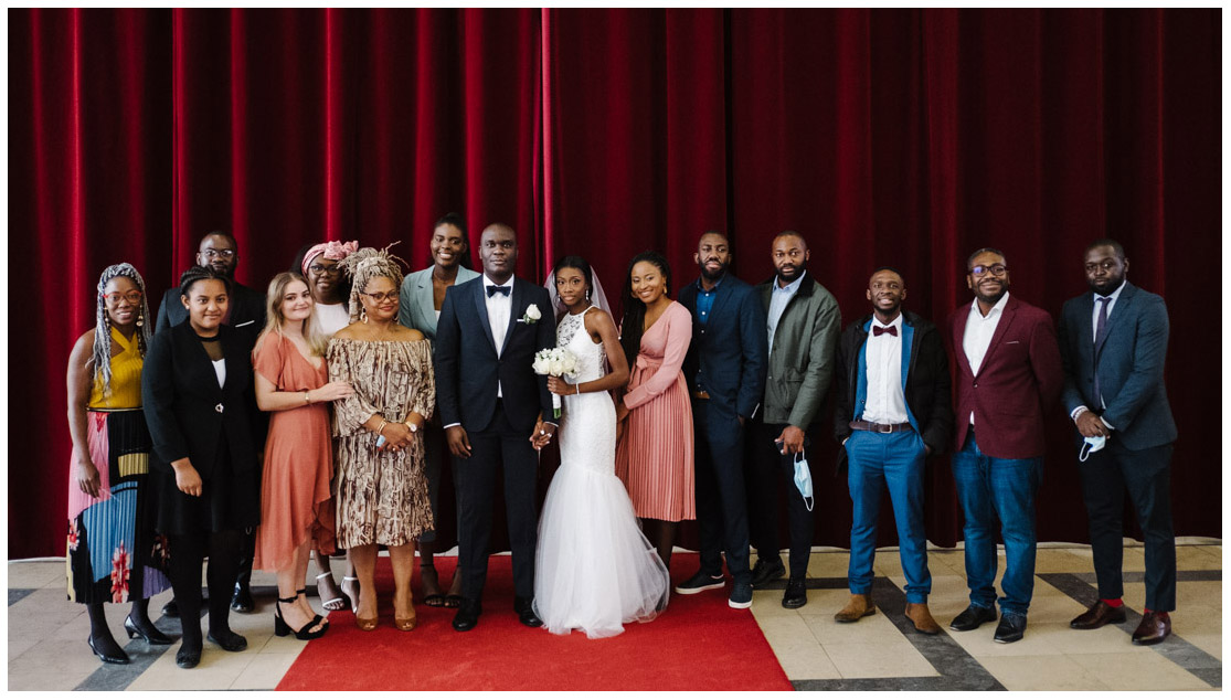 15 – photo de famille à la mairie de lomme