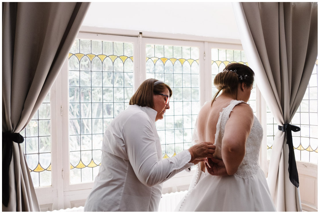 19 – habillage de la mariée