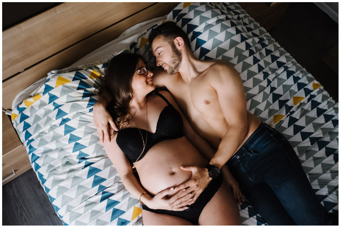 2—photo-maternité-en-couple
