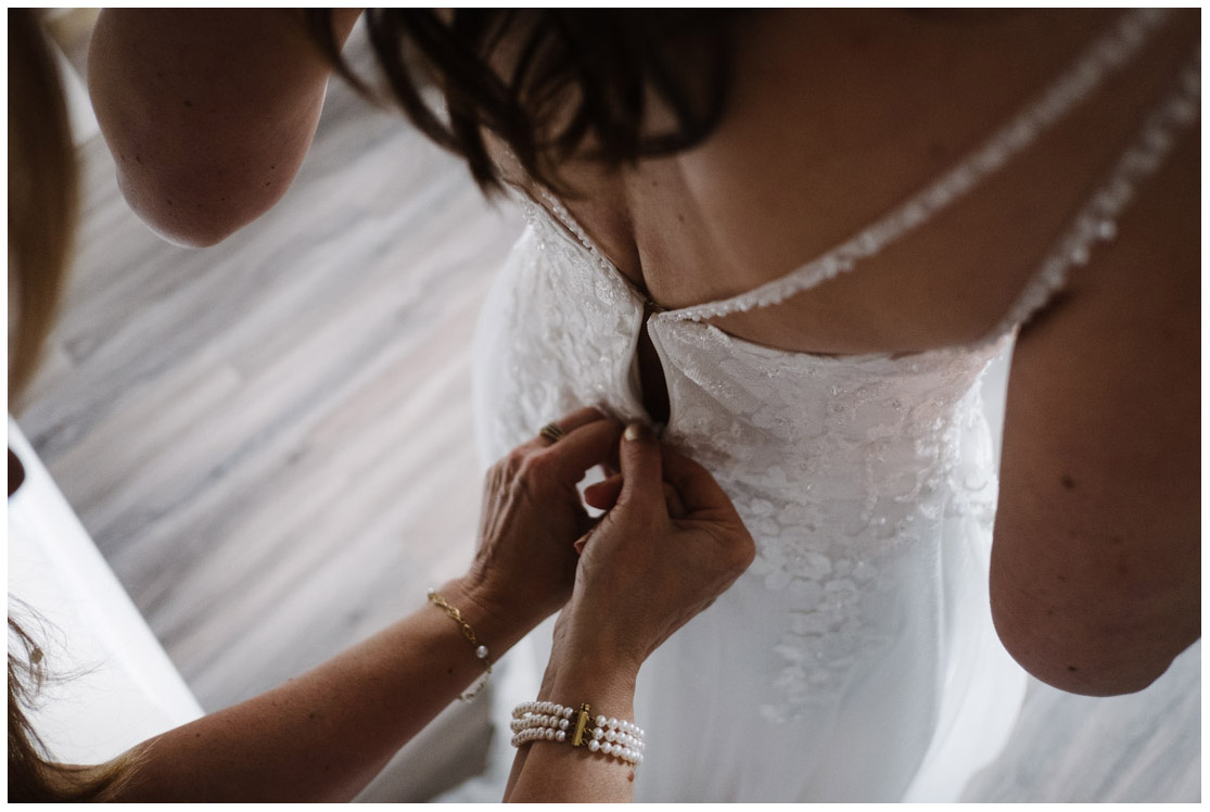 20 – fermeture robe mariée