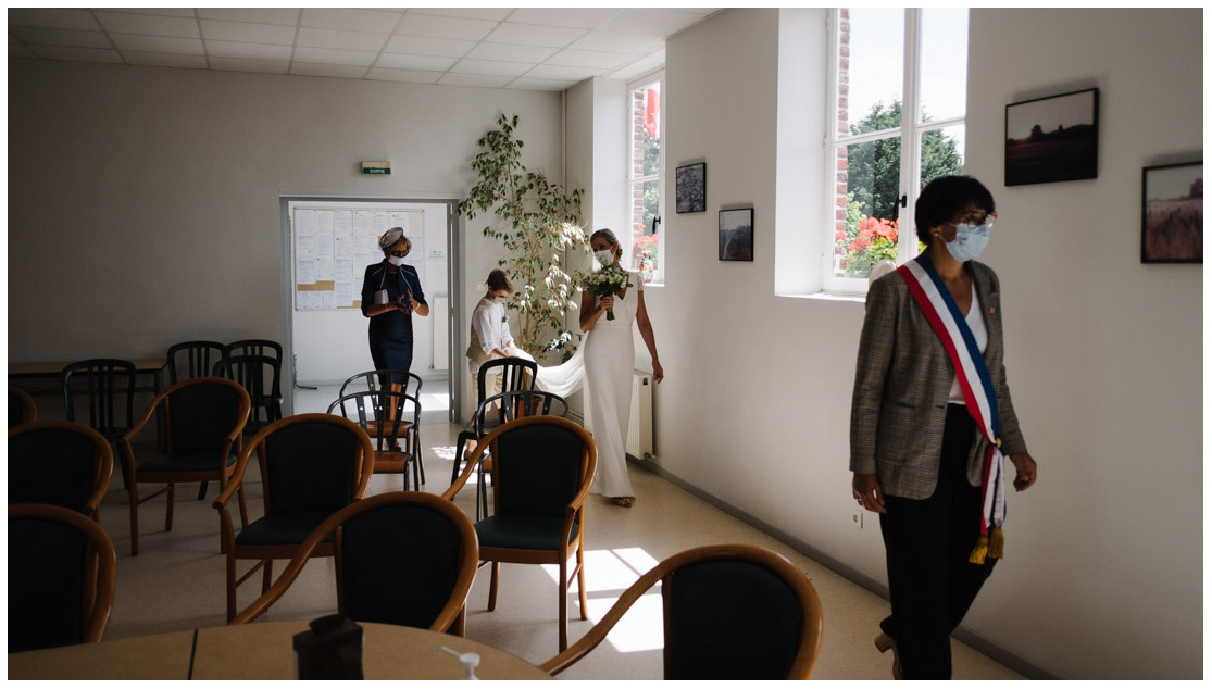 26 – arrivée mariée mairie