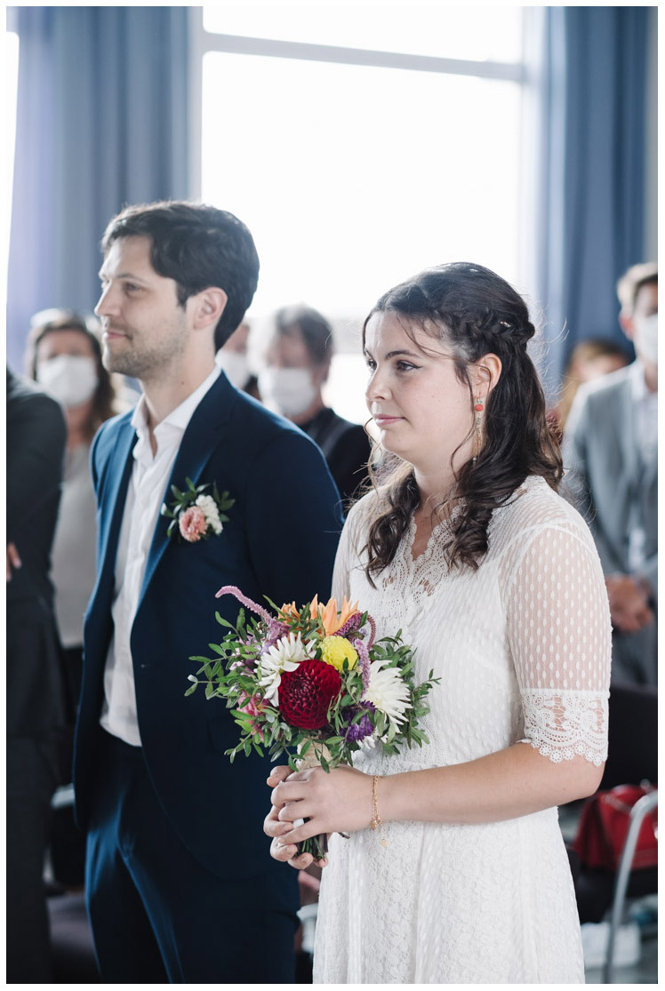 28 – les mariés à la mairie
