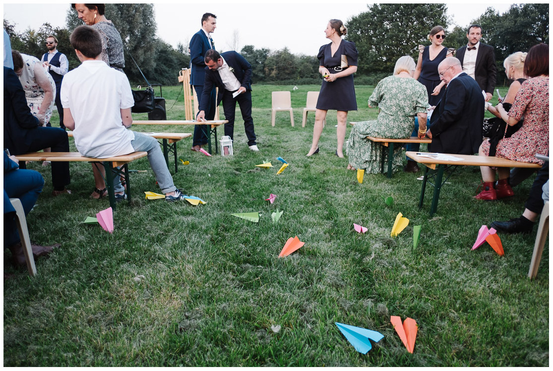 51 – avions en papier