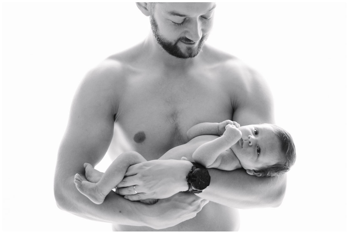 6 – peau à peau bébé papa