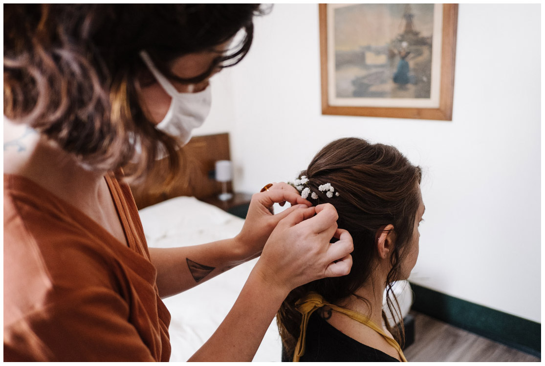 7 – fleurs cheveux mariée