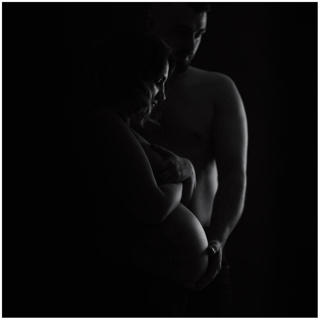 8—portrait-de-couple-maternité